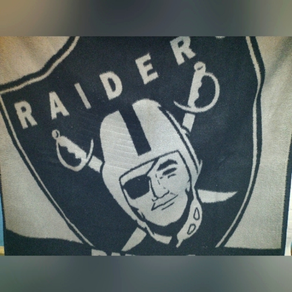 NFL Vintage Raiders Blanket